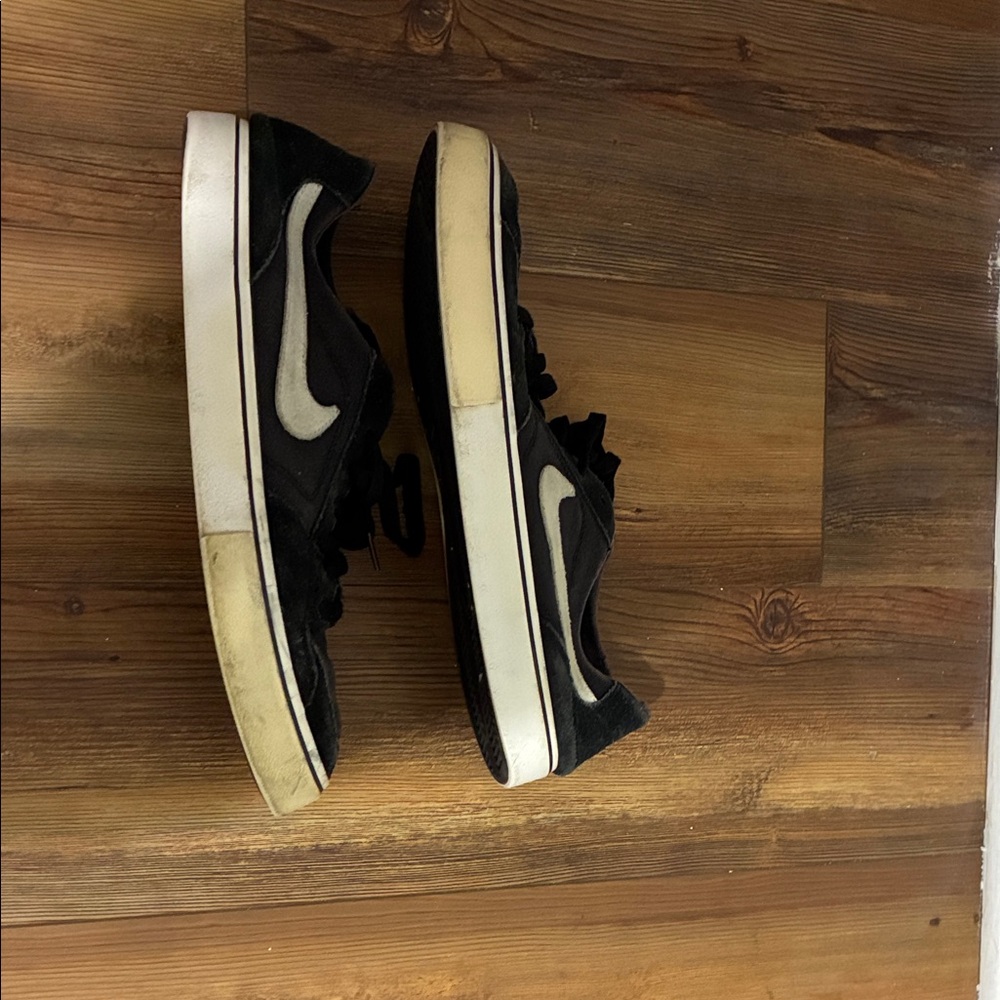 Nike Black and White Sneakers